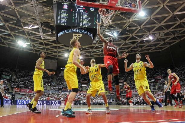 占据主动 占据主动