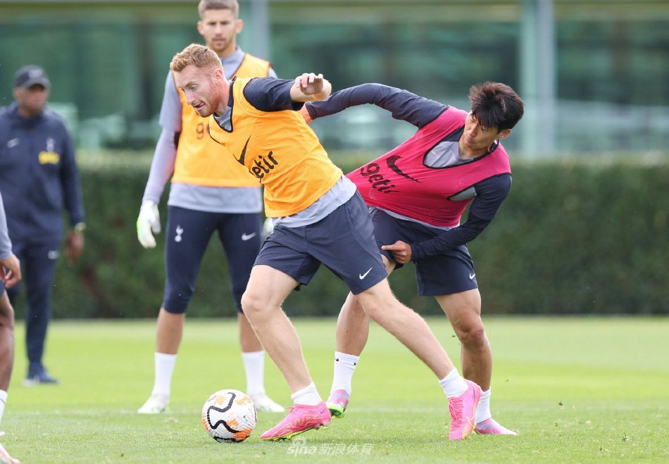 他不仅仅是 他不仅仅是