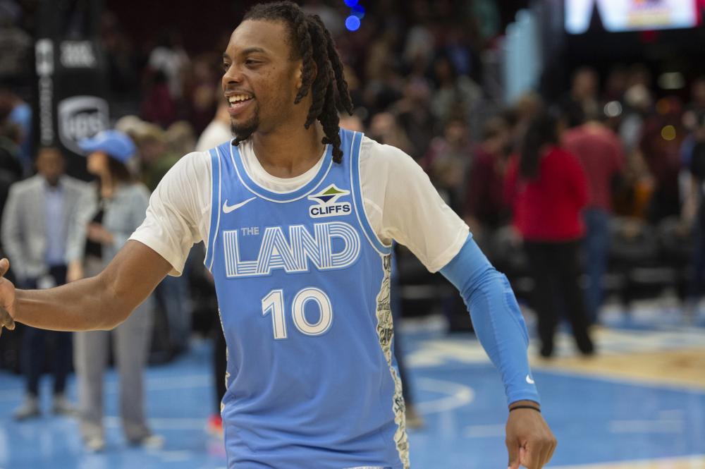 担心女儿独 担心女儿独